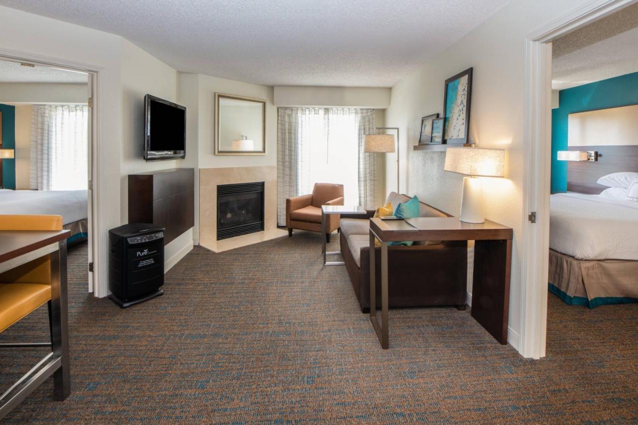 Two-Bedroom Studio Suite Allergy Friendly,1388006759:JPEG