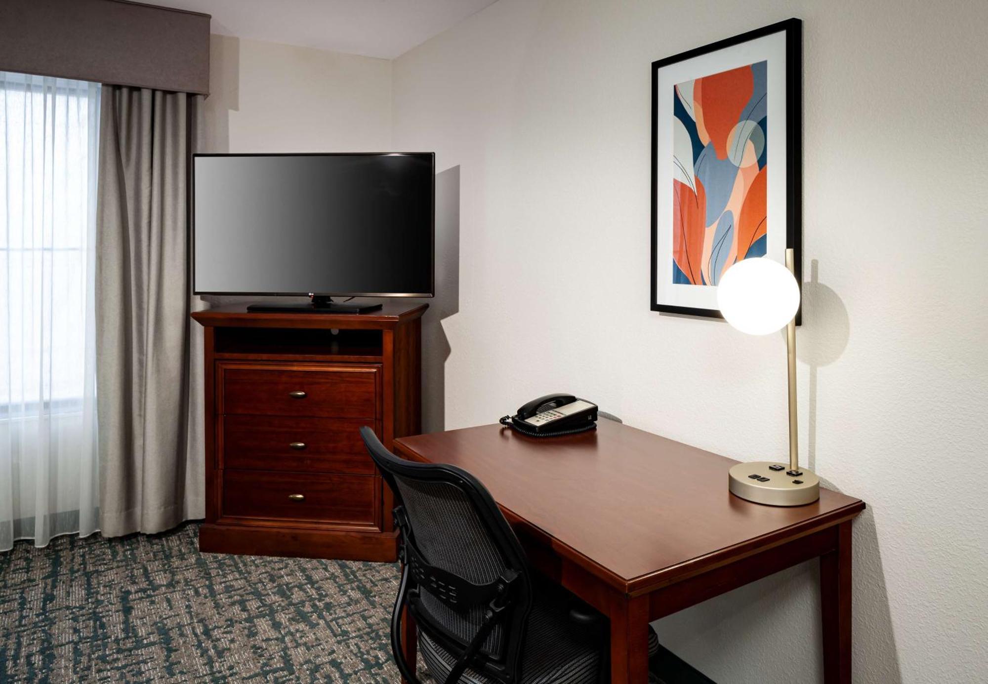 One-Bedroom King Suite Non-Smoking,1552123450:JPEG